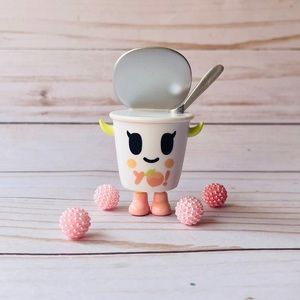 Tokidoki Moofia Peachy Momo
